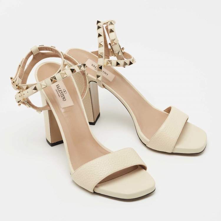 Pre Owned Valentino Cream Leather Rockstud Ankle Strap Sandals Size 40