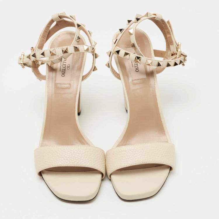 Pre Owned Valentino Cream Leather Rockstud Ankle Strap Sandals Size 40