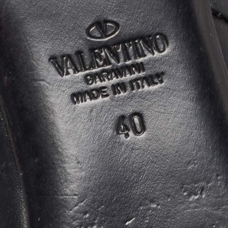 Pre Owned Valentino Black Leather Roman Stud Mules Size 40