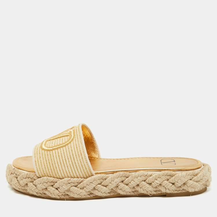 Pre Owned Valentino Beige/Gold Canvas Escape V logo Espadrille Flats Size 35