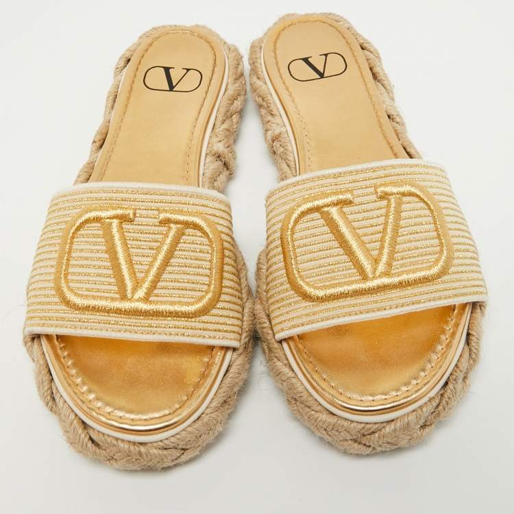 Pre Owned Valentino Beige/Gold Canvas Escape V logo Espadrille Flats Size 35