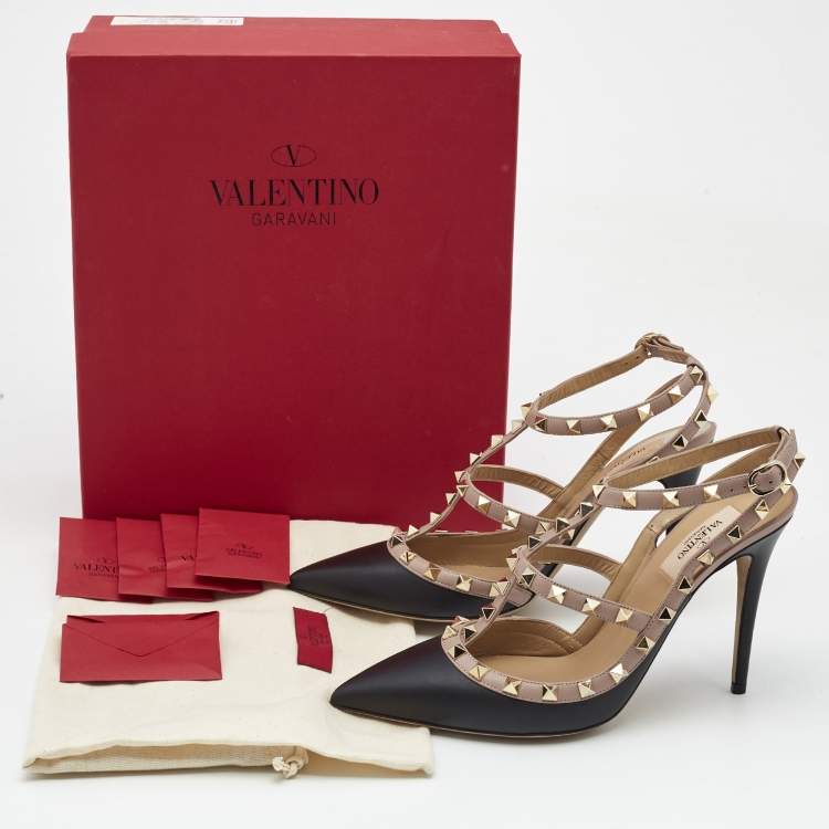 مملوكة مسبقًا Valentino Black/Beige Leather Rockstud Pumps Size 40