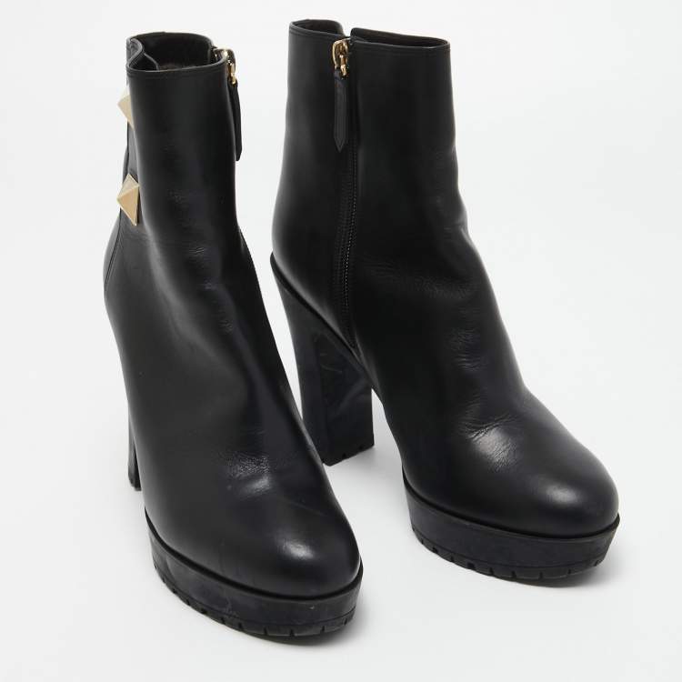 Pre Owned Valentino Black Leather Ankle Boots Size 40
