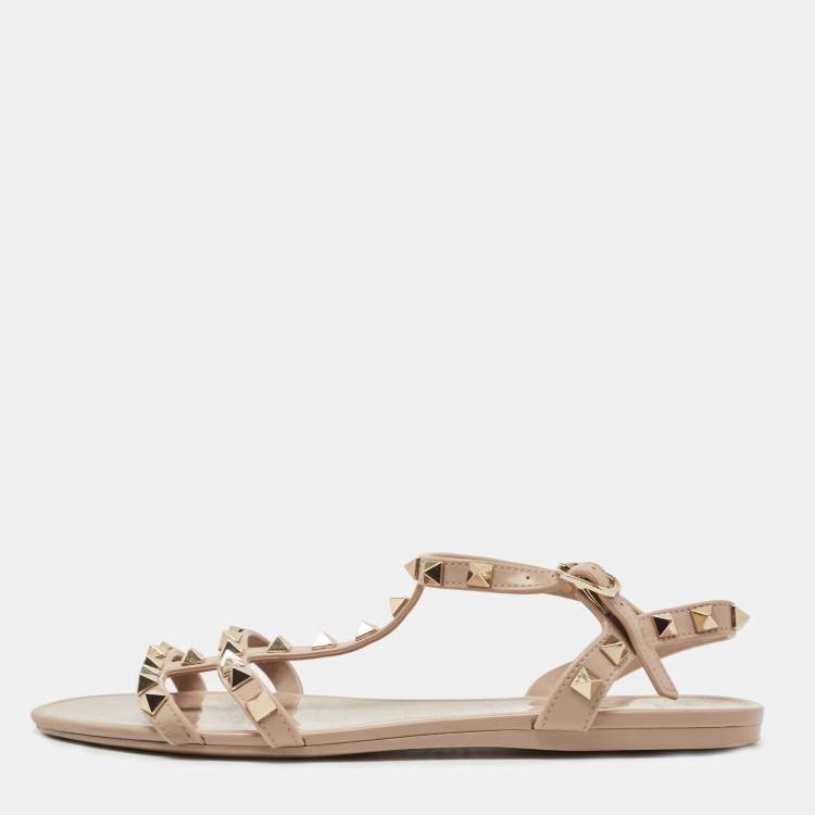 مملوكة مسبقًا Valentino Beige Rubber Rockstud Ankle Strap Flats Size 37