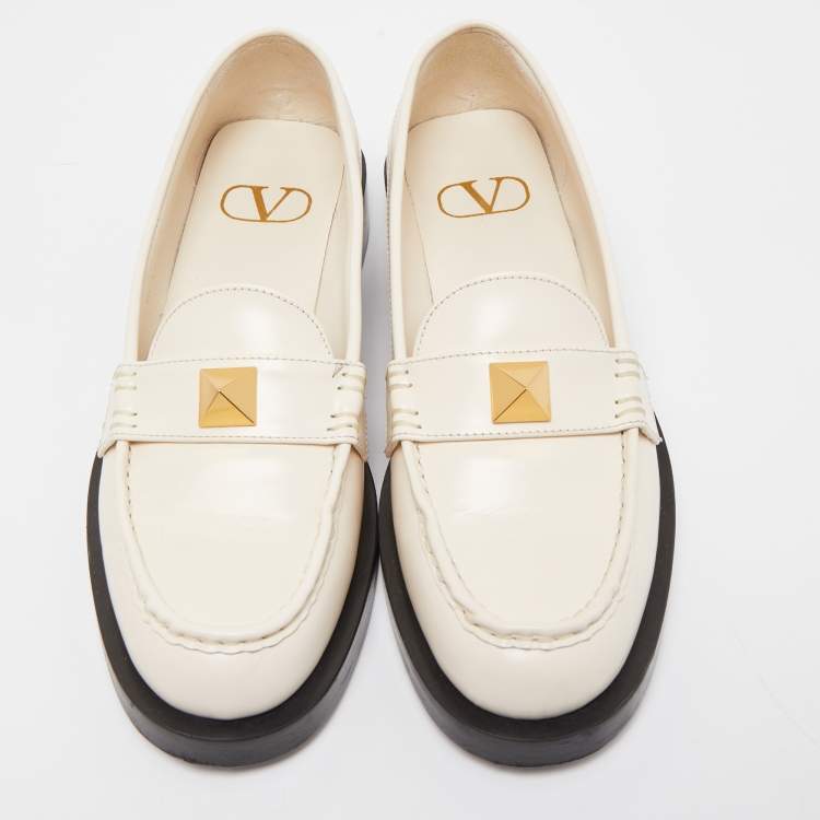Pre Owned Valentino Cream Leather Roman Stud Loafer Size 38