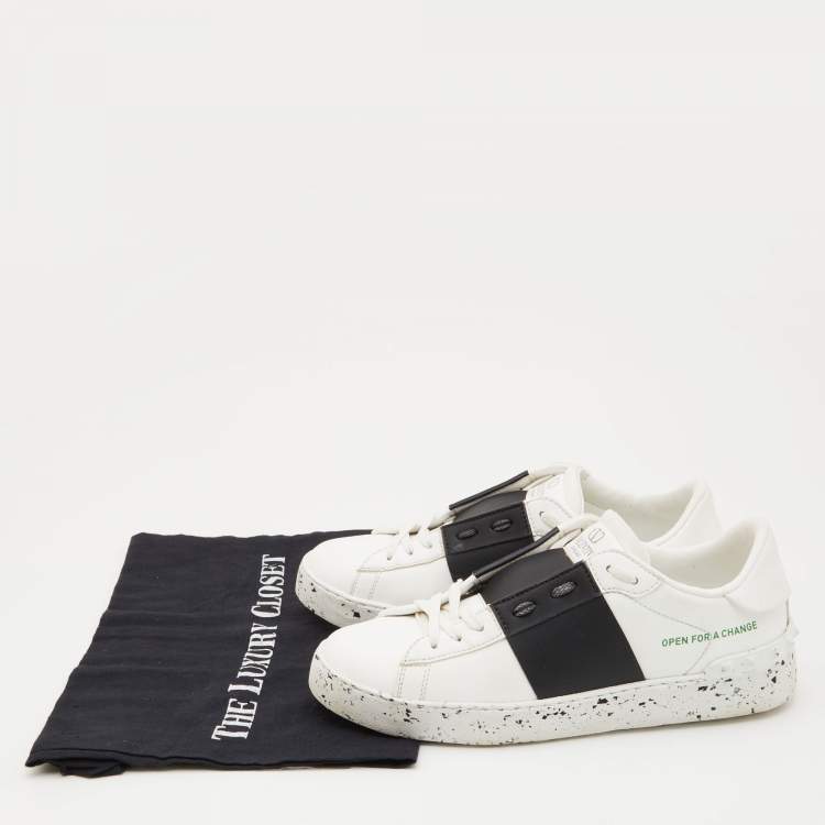مملوكة مسبقًا Valentino White/Black Leather Open For A Change Rockstud Sneakers Size 38.5