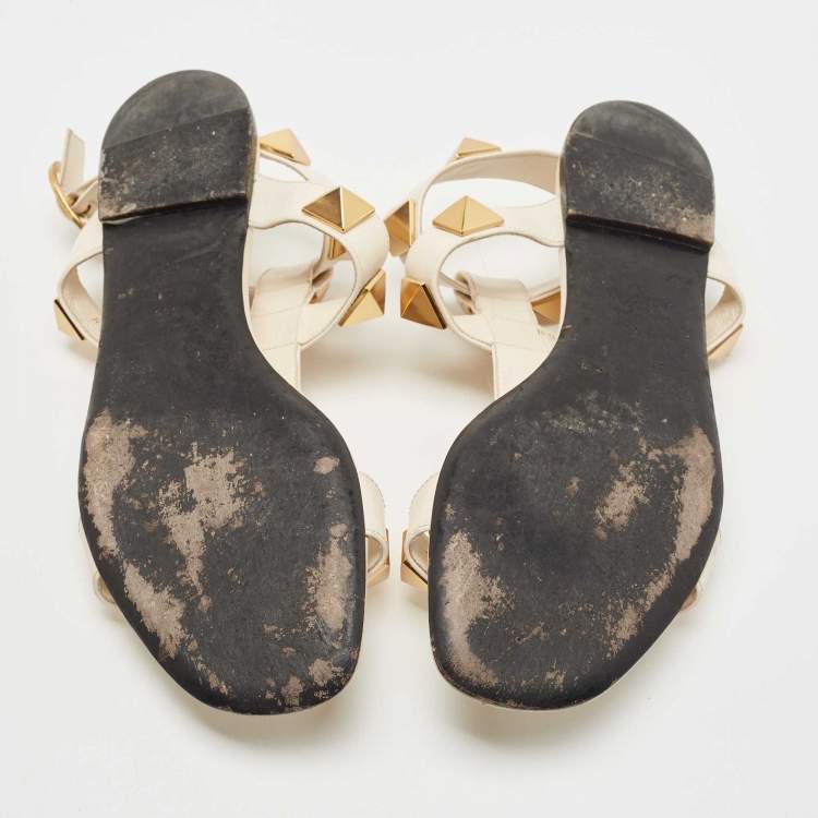 Pre Owned Valentino Cream Leather Roman Stud Ankle Strap Flats Sandals Size 38.5