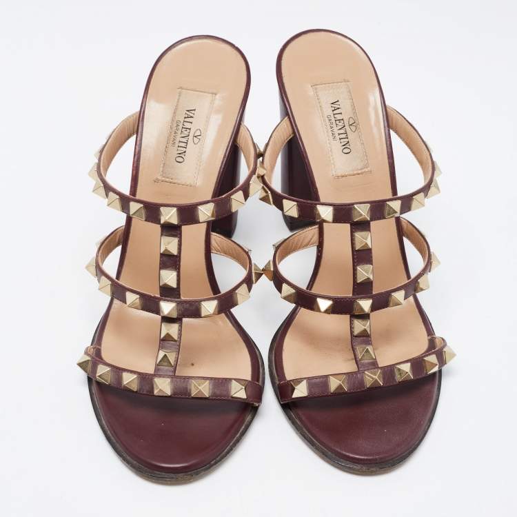 Pre Owned Valentino Burgundy Leather Rockstud Slide Sandals Size 37.5