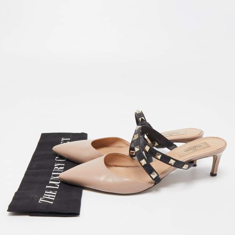 Pre Owned Valentino Beige Leather Rockstud  Mules Size 39