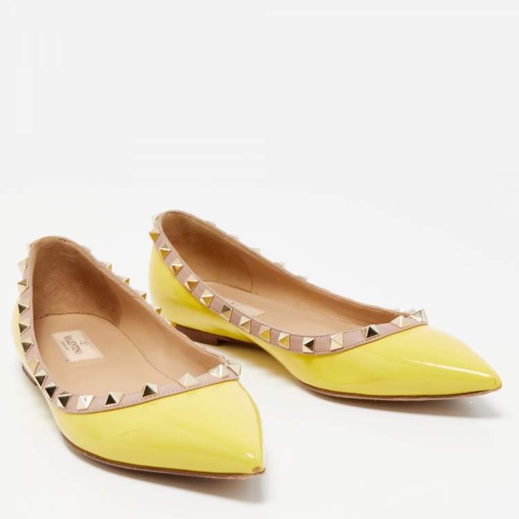 Pre Owned Valentino Yellow Patent Leather Rockstud Ballet Flats Size 38