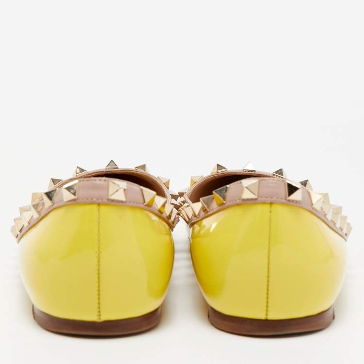 Pre Owned Valentino Yellow Patent Leather Rockstud Ballet Flats Size 38