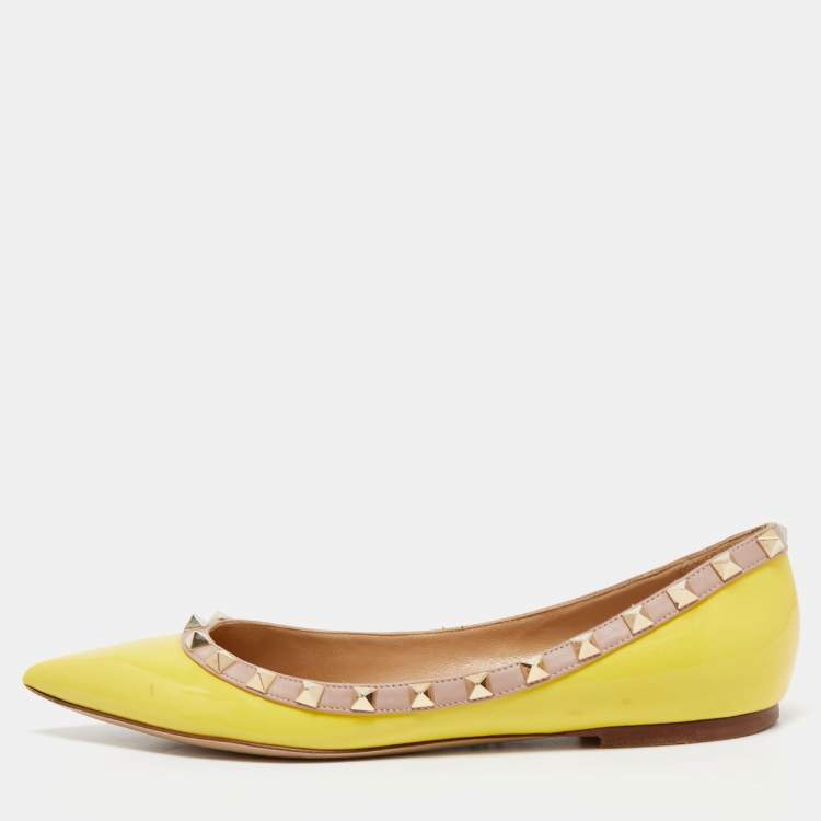 Pre Owned Valentino Yellow Patent Leather Rockstud Ballet Flats Size 38