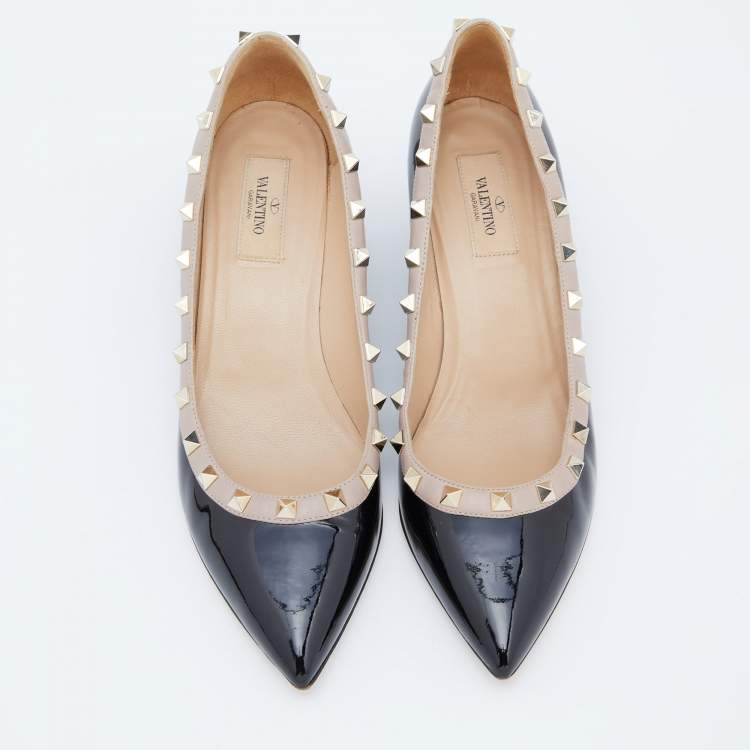 Pre Owned Valentino Black/Pink Patent Leather Rockstud Pointed Toe Wedge Pumps Size 39.5
