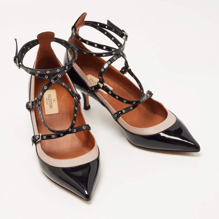 مملوكة مسبقًا Valentino Black Patent and Leather Love Latch Pumps Size 38
