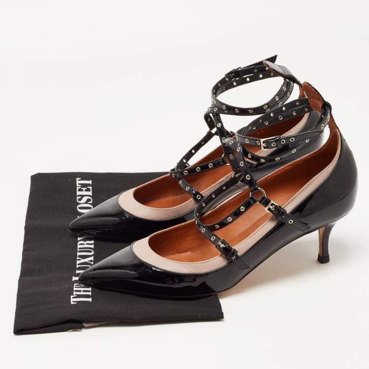 مملوكة مسبقًا Valentino Black Patent and Leather Love Latch Pumps Size 38