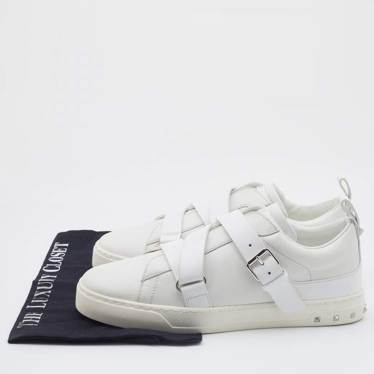 Pre Owned  Valentino White Leather Rockstud Low Top Sneakers Size 39