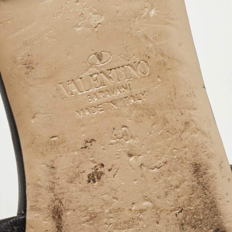 Pre Owned Valentino Black Leather Roman Stud Flat Slides Size 40