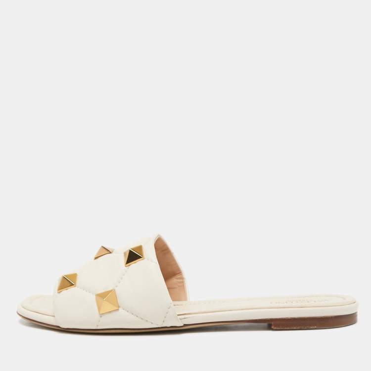 Pre Owned Valentino Cream Quilted Leather Roman Stud Flat Slides Size 40.5