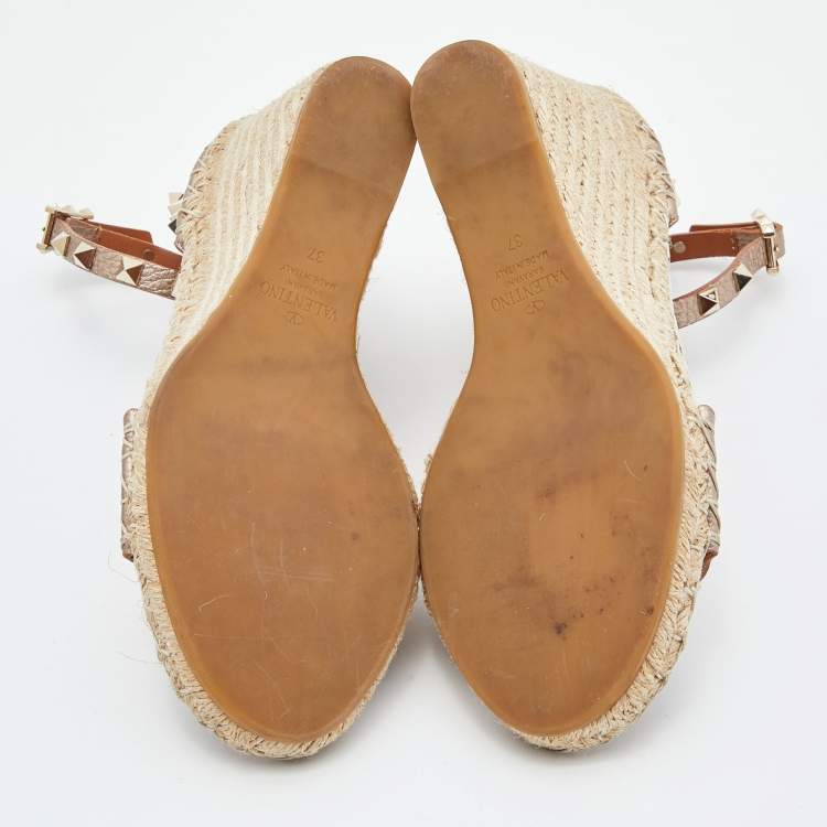 Pre Owned Valentino Metallic Gold Leather Rockstud Ankle Strap Wedge Espadrille Sandals Size 37
