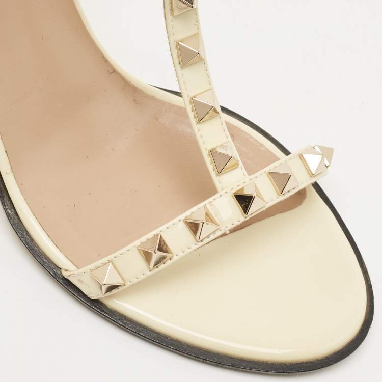 Pre Owned Valentino Cream Patent Leather Rockstud Ankle Strap Sandals Size 37.5