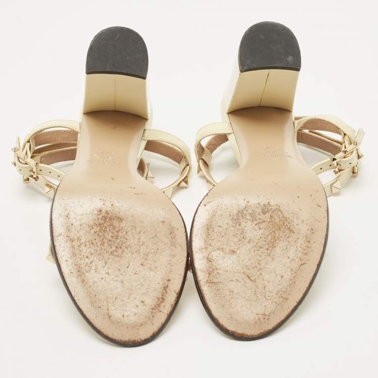 Pre Owned Valentino Cream Patent Leather Rockstud Ankle Strap Sandals Size 37.5