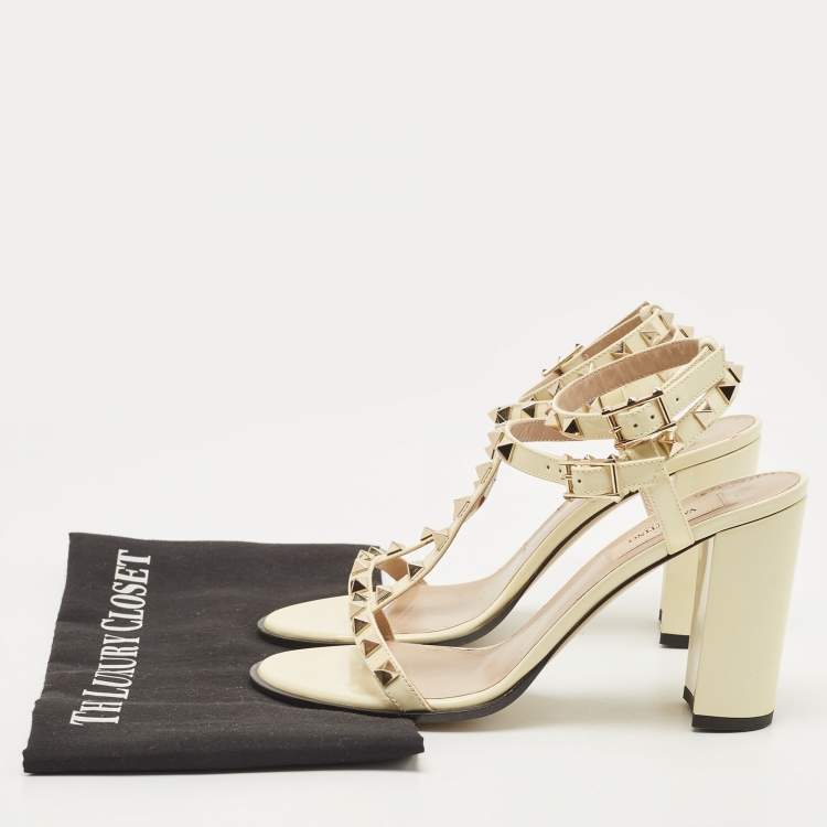 Pre Owned Valentino Cream Patent Leather Rockstud Ankle Strap Sandals Size 37.5