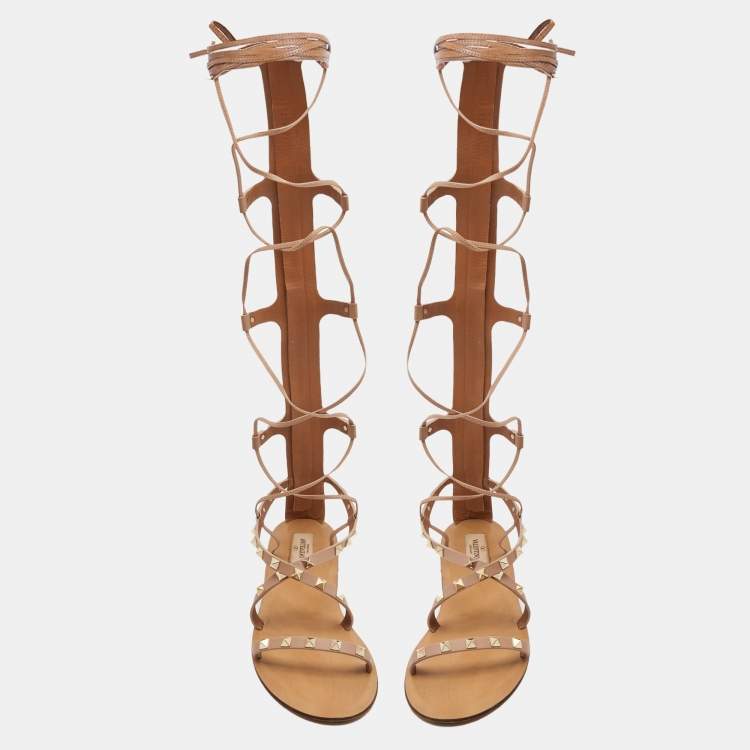 Pre Owned Valentino Beige Leather Rockstud Gladiator Flat Sandals Size 41