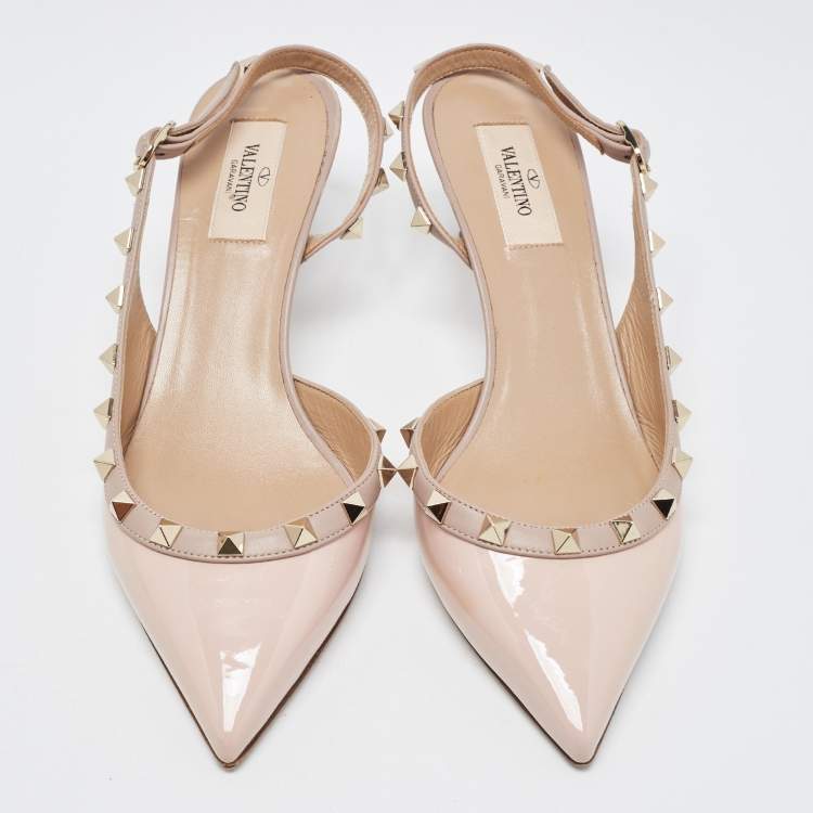 Pre Owned Valentino Beige Patent and Leather Rockstud Slingback Pumps Size 38.5
