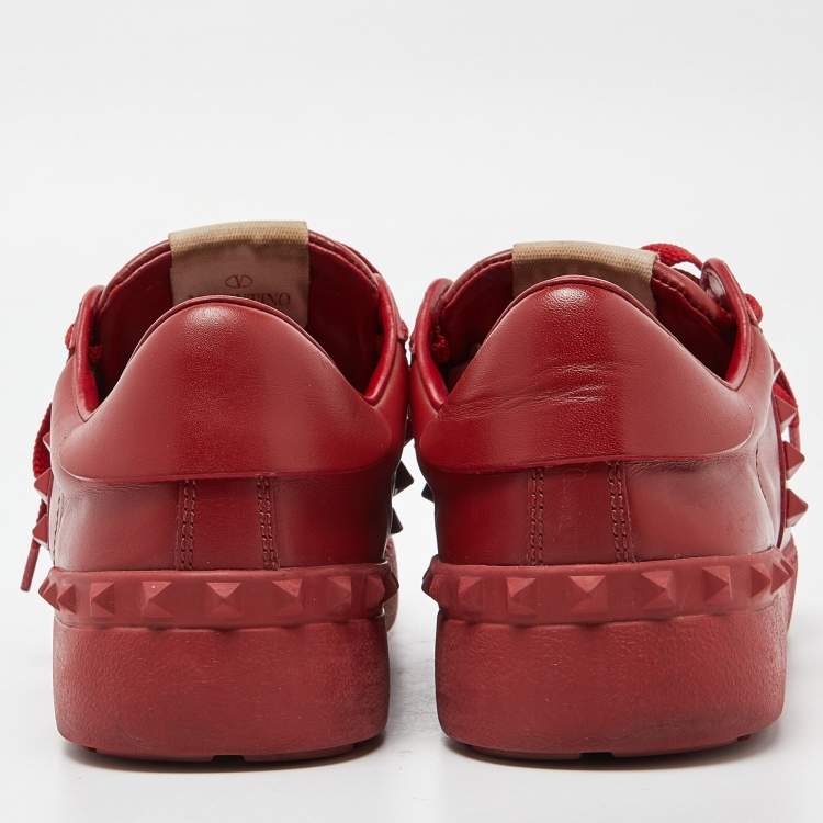 مملوكة مسبقًا Valentino Red Leather Rockstud Untitled Sneakers Size 37