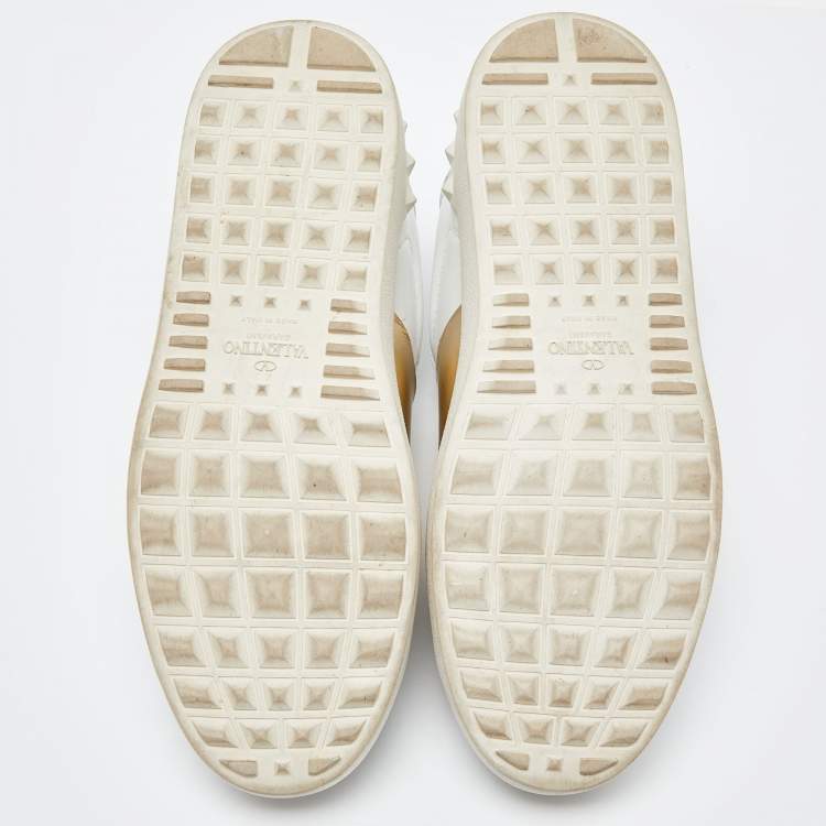 Pre Owned Valentino White/Gold Leather Rockstud Low Top Open Sneakers Size 39.5