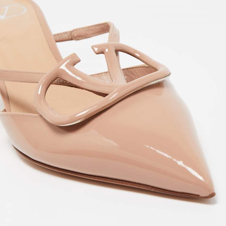Pre Owned Valentino Beige Patent Leather Escape V logo Pointed Toe Mules Size 35