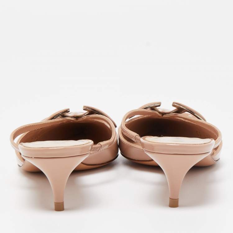 Pre Owned Valentino Beige Patent Leather Escape V logo Pointed Toe Mules Size 35