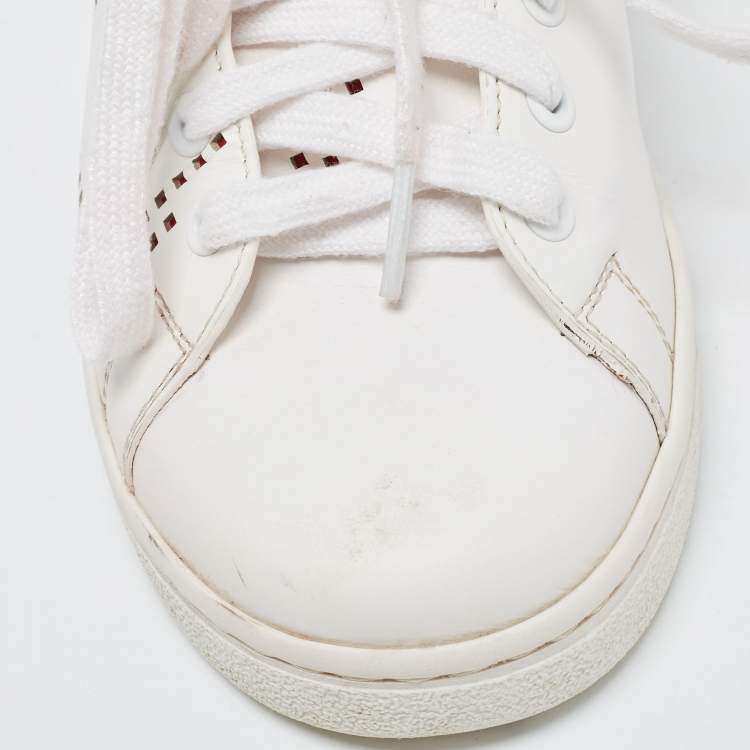 Pre Owned Valentino White Leather Escape V logo Sneakers Size 36