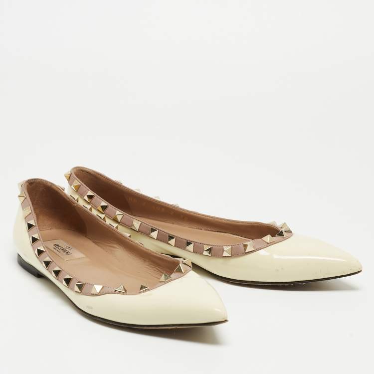 Pre Owned Valentino Cream Leather and Patent Rockstud Ballet Flats Size 38