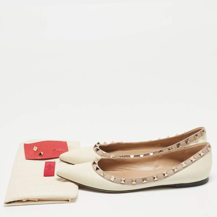 Pre Owned Valentino Cream/Beige Leather Rockstud Ballet Flats Size 38