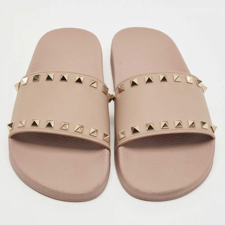 Pre Owned Valentino Beige Rubber Rockstud Slide Flats Size 40