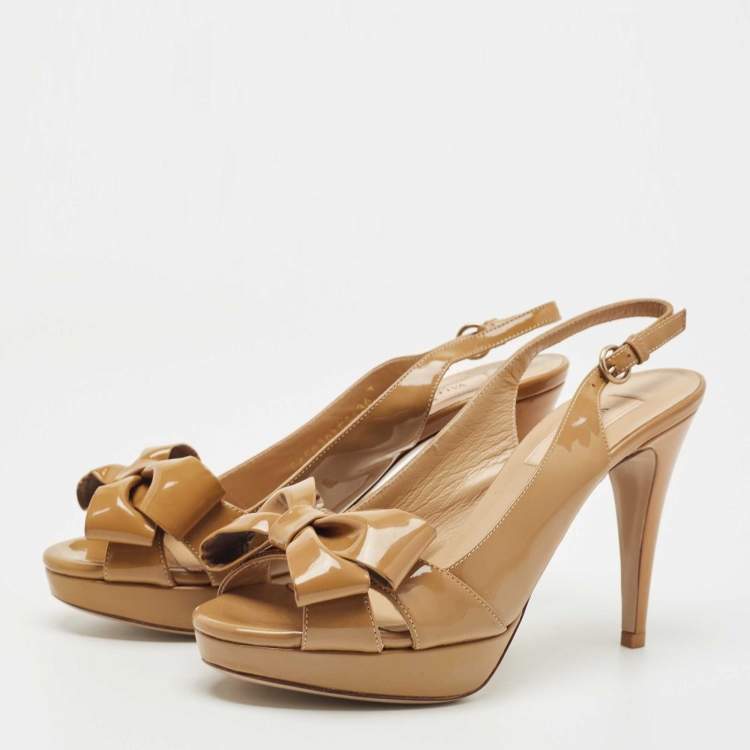 Pre Owned Valentino Beige Patent Leather Bow Platform Slingback Sandals Size 36