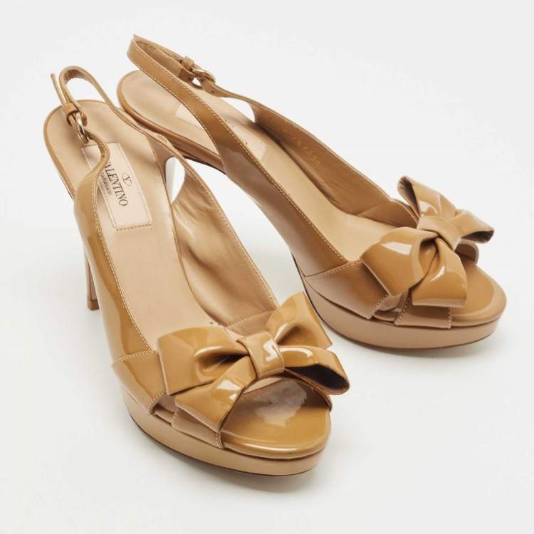 Pre Owned Valentino Beige Patent Leather Bow Platform Slingback Sandals Size 36