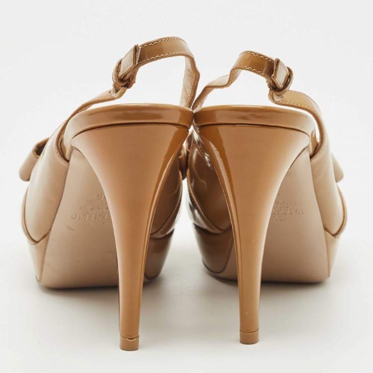 Pre Owned Valentino Beige Patent Leather Bow Platform Slingback Sandals Size 36