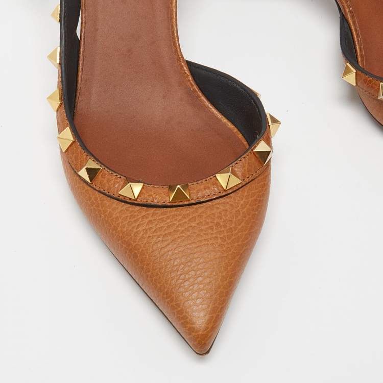 مملوكة مسبقًا Valentino Brown Leather Rockstud Slingback Pumps Size 37.5