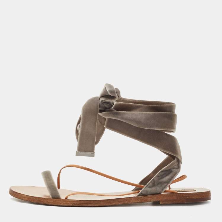 Grey discount sandals flat