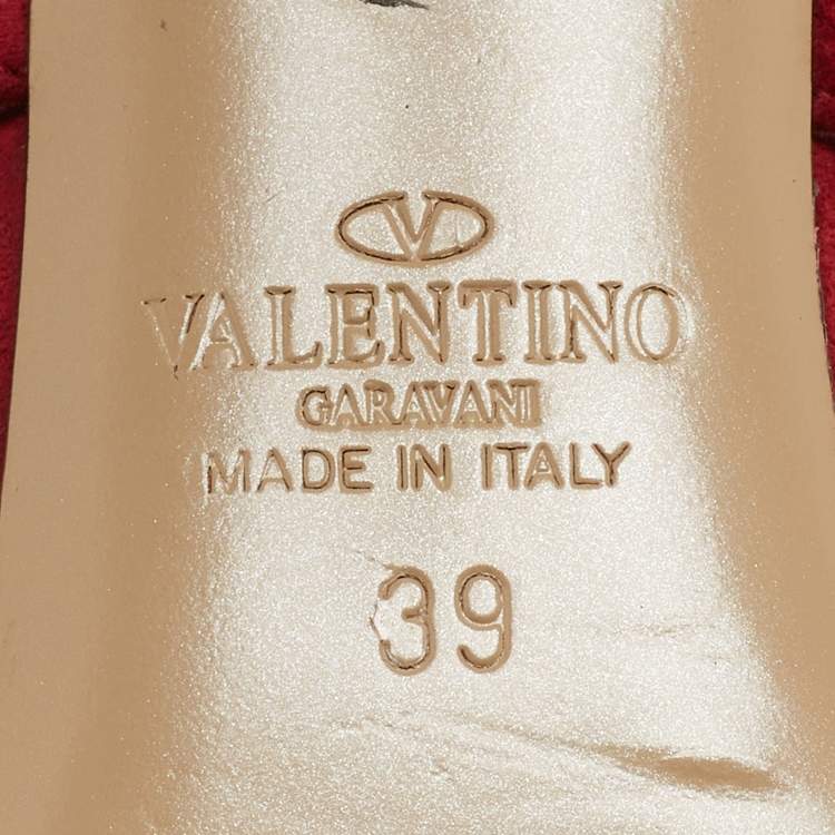 Pre Owned Valentino Red Suede Rockstud Ankle Strap Sandals Size 39