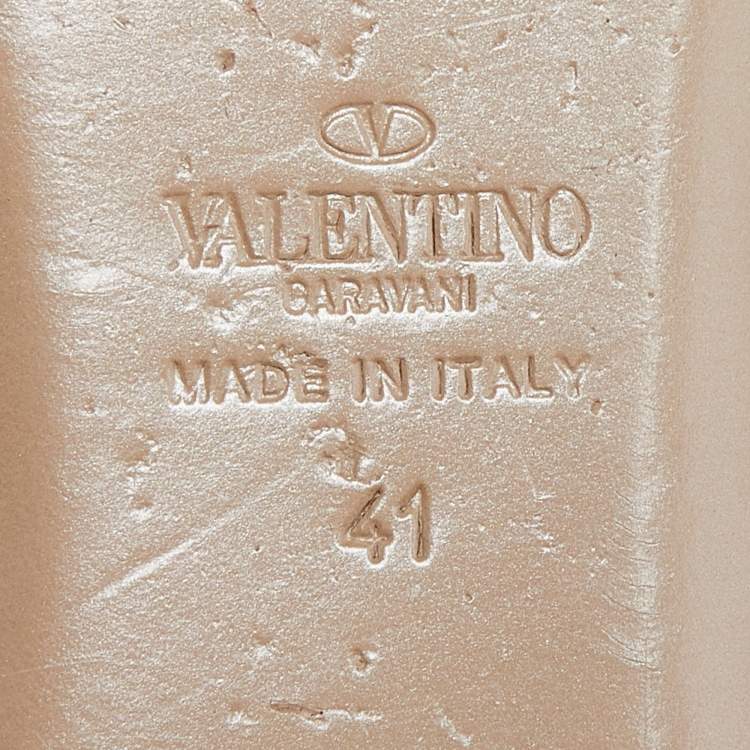 Pre Owned Valentino Cream Leather Rockstud Ankle Strap Flat Sandals Size 41