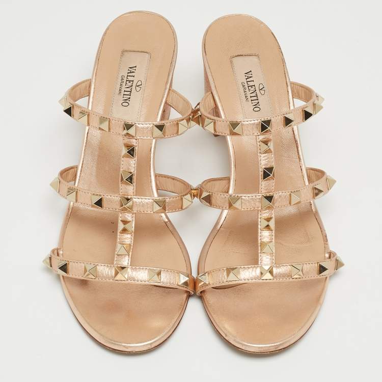 Pre Owned Valentino Rose Gold Leather Rockstud Slide Sandals Size 37