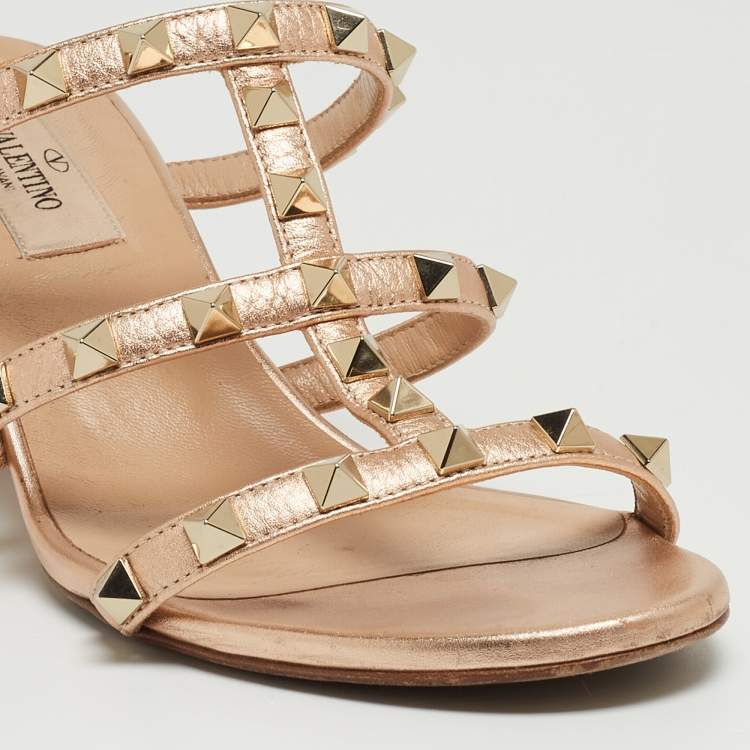 Pre Owned Valentino Rose Gold Leather Rockstud Slide Sandals Size 37