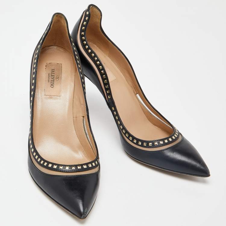Pre Owned Valentino Black Leather Studded Pointed Toe Pumps Size 39