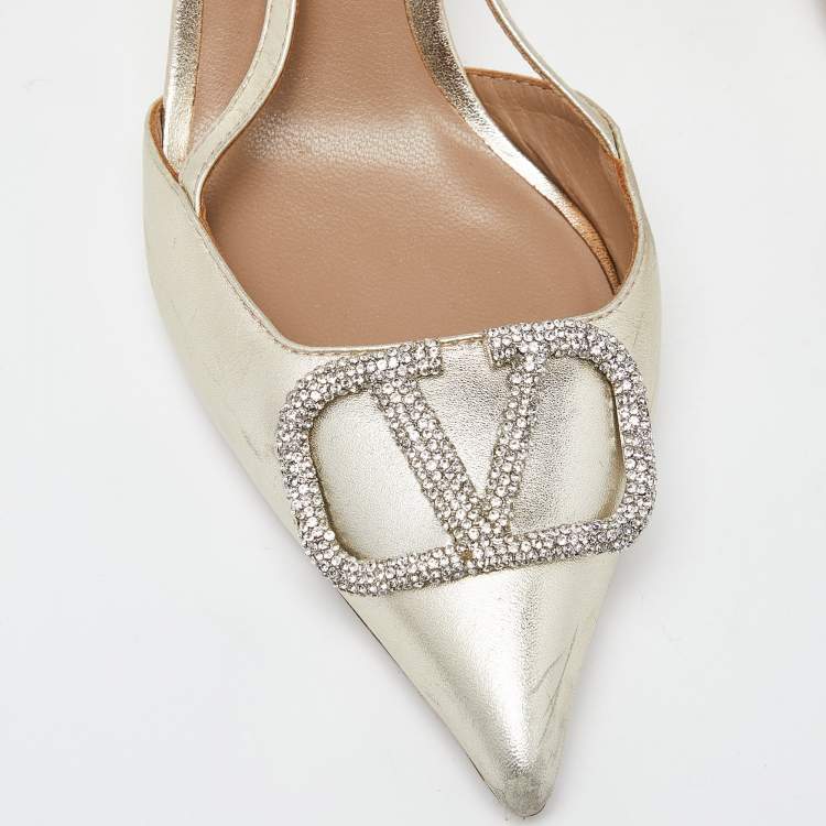 Pre Owned Valentino Gold Leather Escape V logo Pointed Toe Mules Size 40