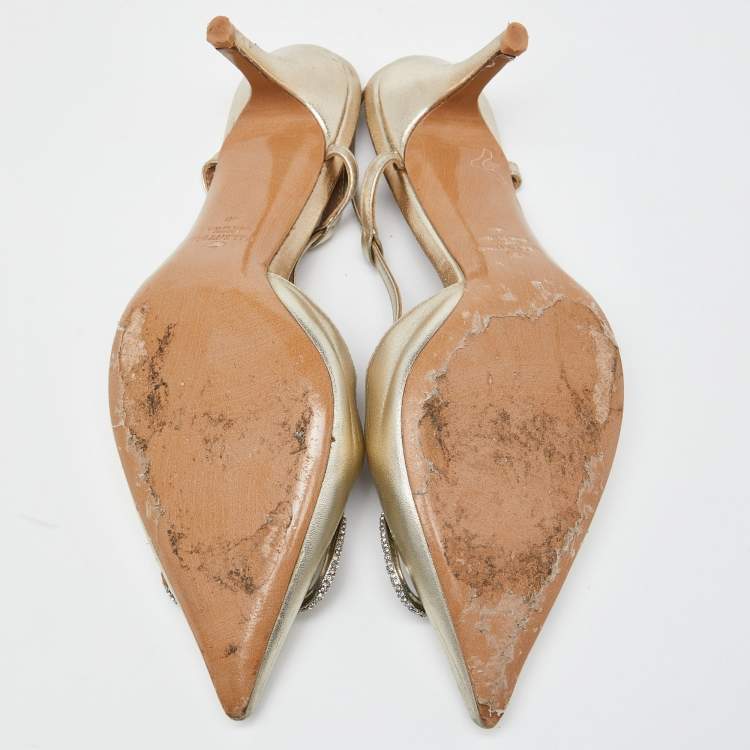 Pre Owned Valentino Gold Leather Escape V logo Pointed Toe Mules Size 40