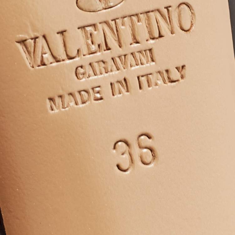 Pre Owned Valentino Black/Beige Patent Leather Rockstud Pumps Size 36