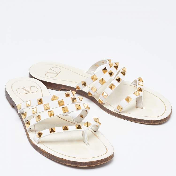 Pre Owned Valentino White Patent Leather Rockstud Flat Slides Size 36.5